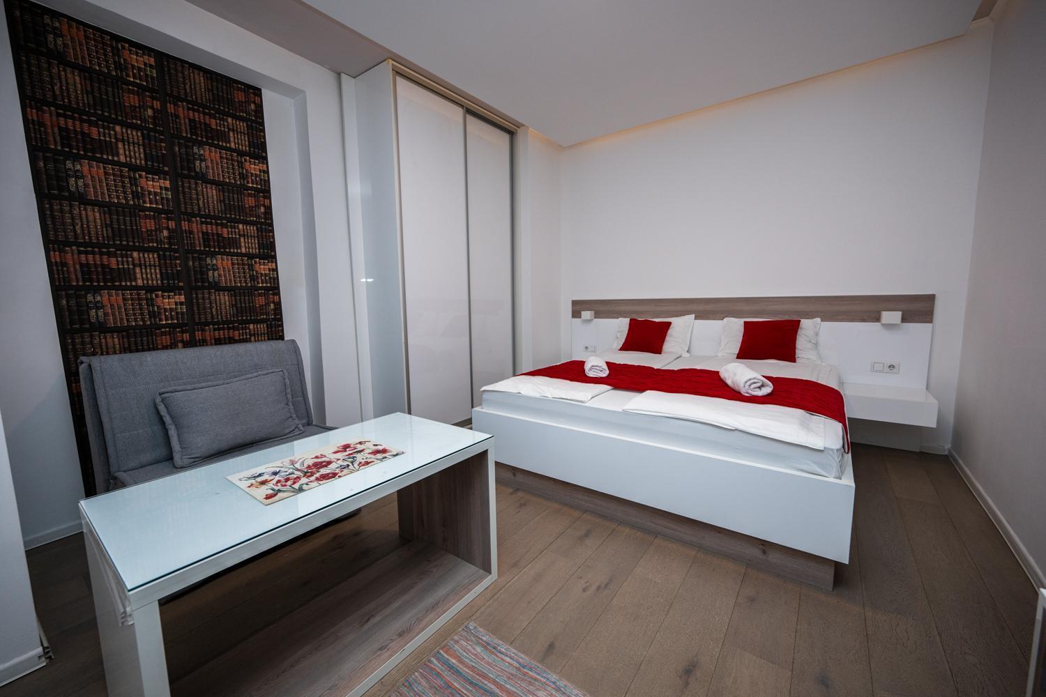 Modern And Design Apartments Near Cathedral ซาราเยโว ภายนอก รูปภาพ